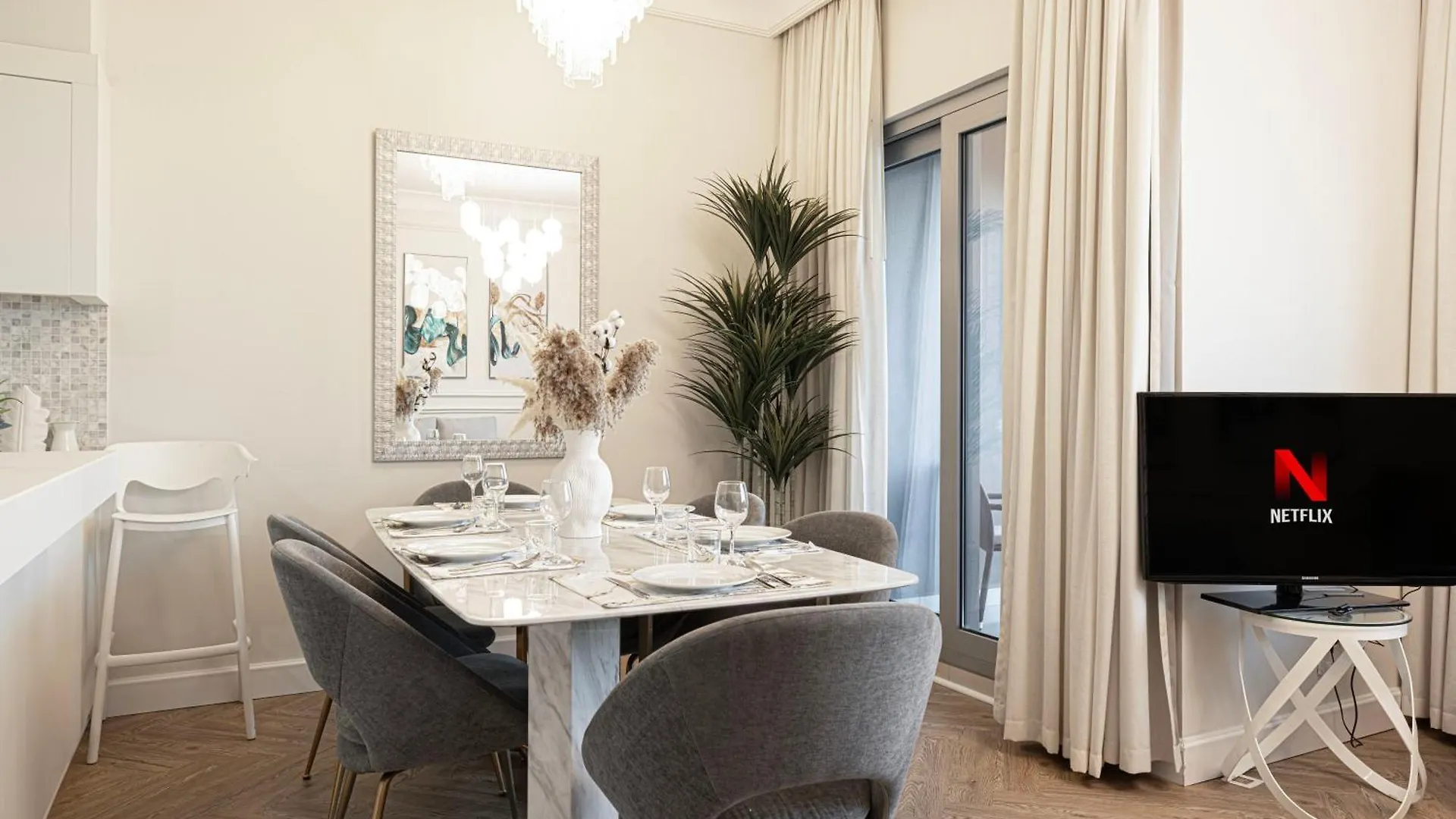 Damac Maison Mall Street! 2 Bedroom Upgraded Apartment! Dubai Apartment