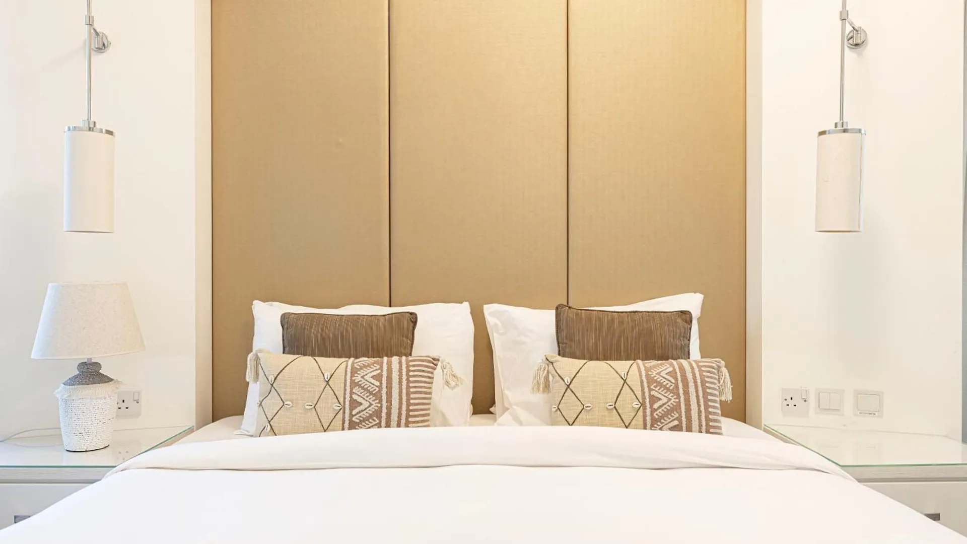 Apartment Damac Maison Mall Street! 2 Bedroom Upgraded Apartment! Dubai United Arab Emirates